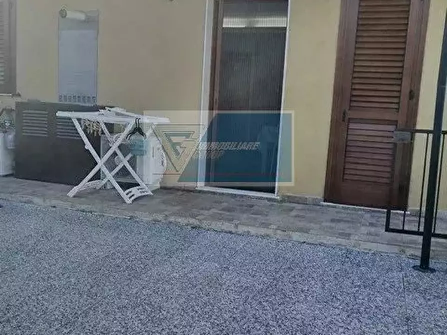 Immagine 12 di Casa trifamiliare in vendita  a Buccheri
