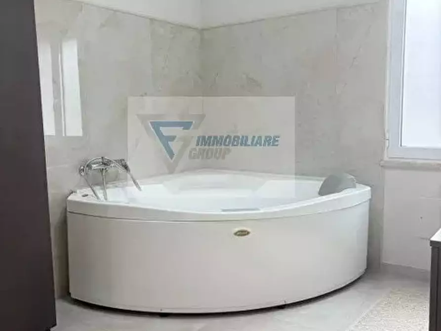 Immagine 52 di Casa trifamiliare in vendita  in Via San Giovanni a Buccheri