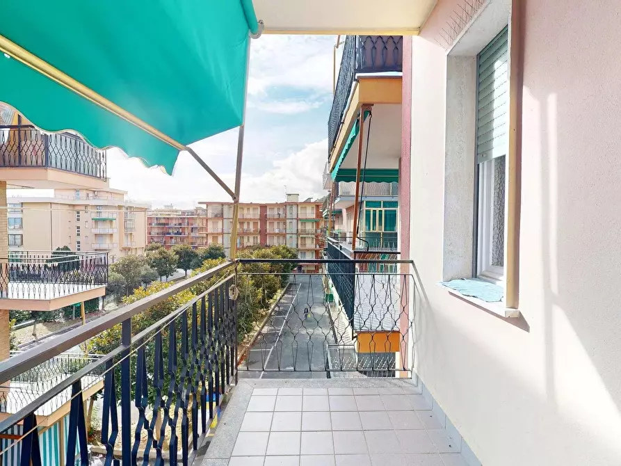 Immagine 18 di Casa trifamiliare in vendita  in Corso Leonardo da Vinci 6 a Borghetto Santo Spirito