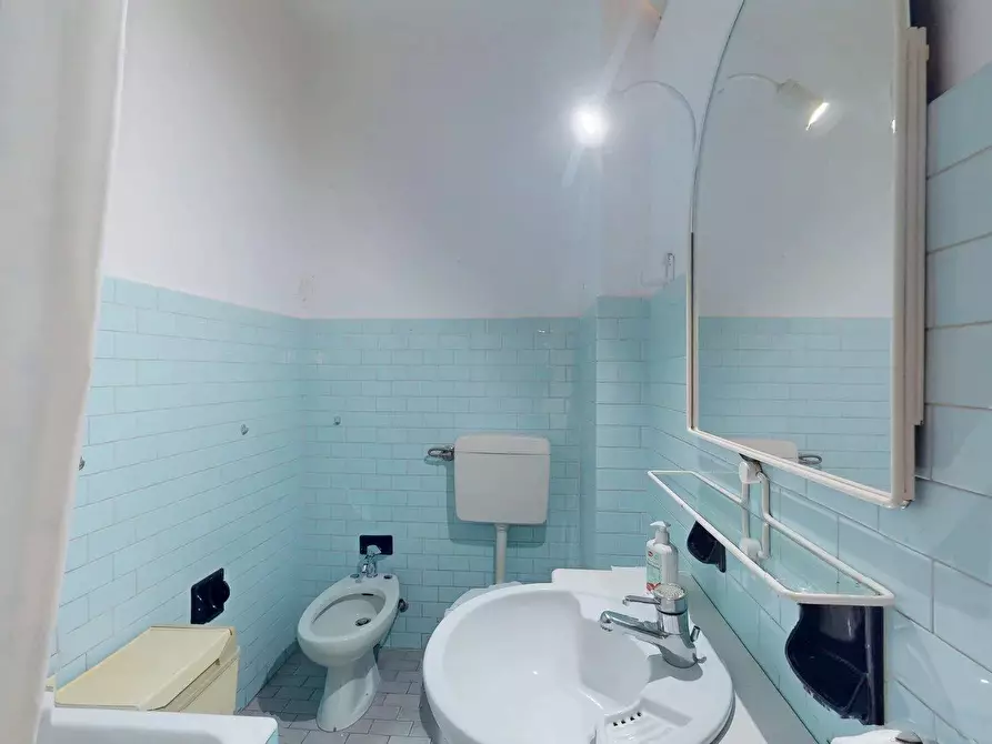 Immagine 21 di Casa trifamiliare in vendita  in Corso Europa 31 a Borghetto Santo Spirito