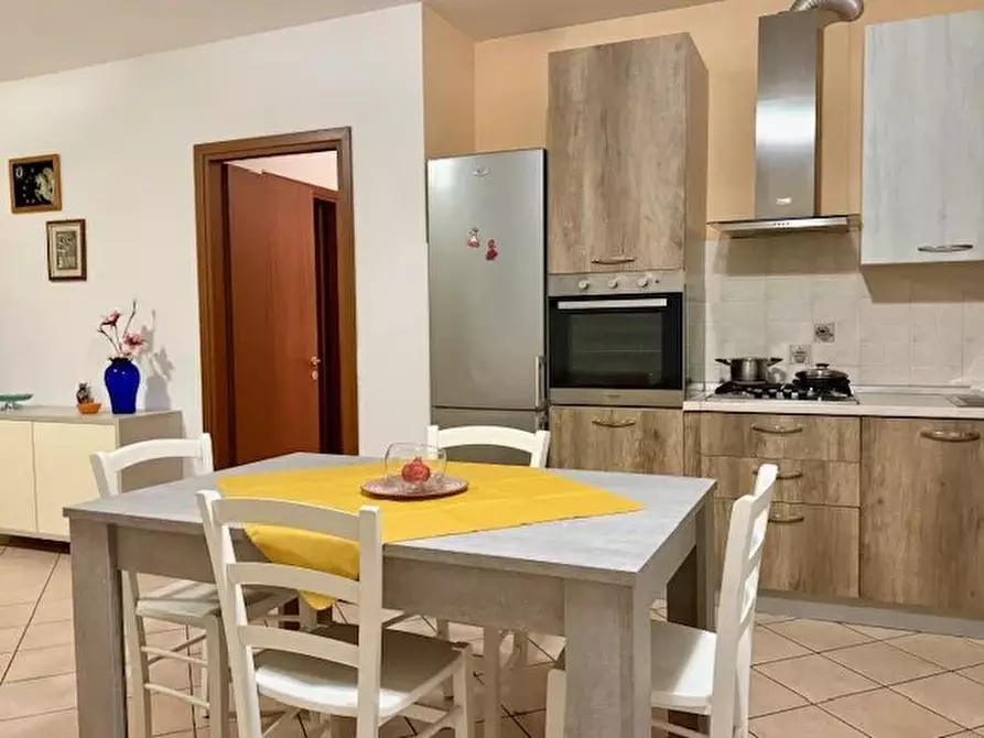 Immagine 3 di Casa trifamiliare in vendita  a Refrontolo