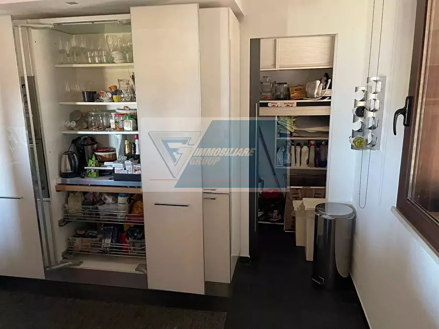 Immagine 14 di Casa trifamiliare in vendita  in Via Capuana a Buccheri