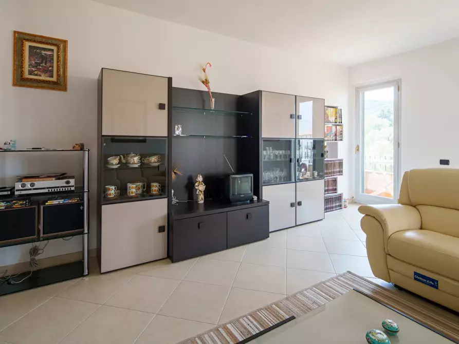 Immagine 2 di Casa trifamiliare in vendita  in Via Tempio, 25 a Calangianus