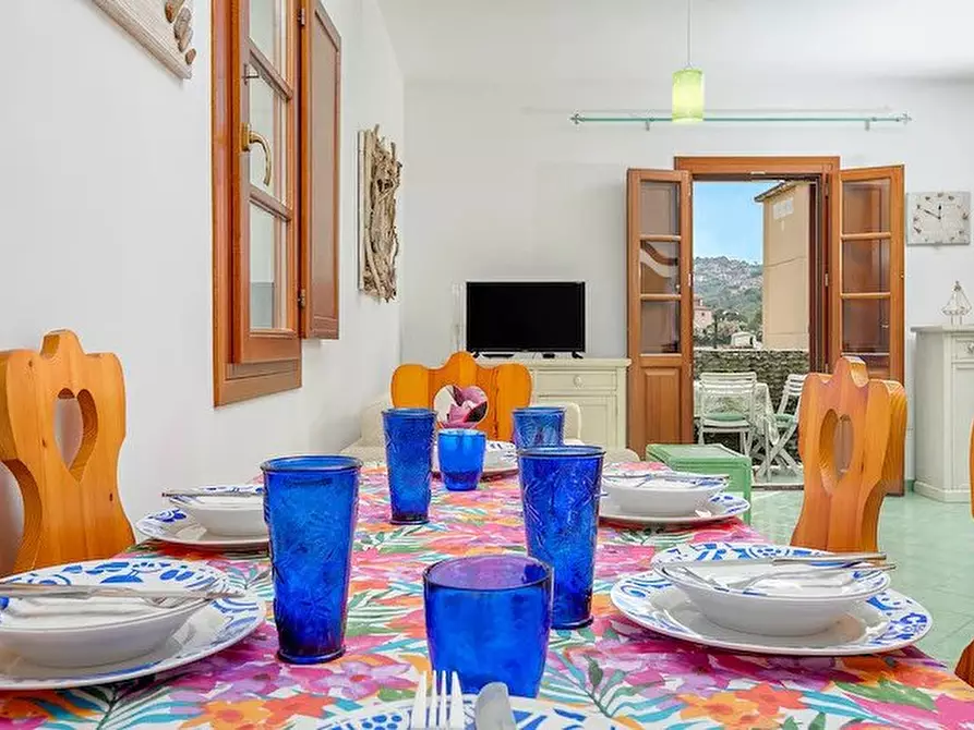 Immagine 2 di Casa trifamiliare in vendita  in via Grazia Deledda, 19. a Aggius