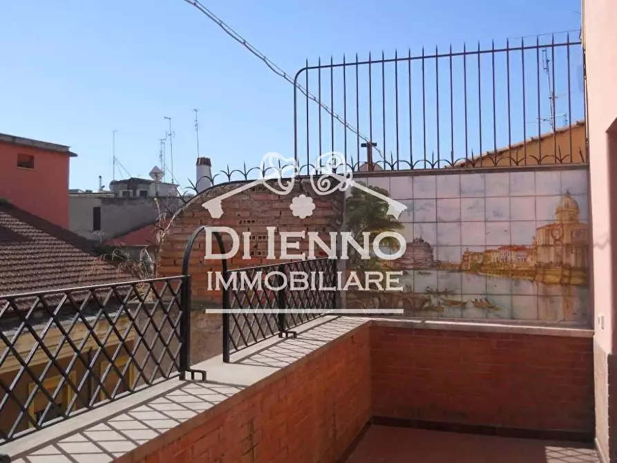 Immagine 2 di Casa trifamiliare in affitto  in Borgo Angelico a Roma