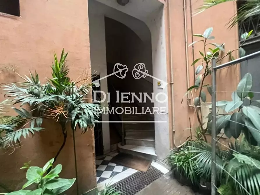 Immagine 1 di Casa trifamiliare in vendita  in Via Arenula a Roma