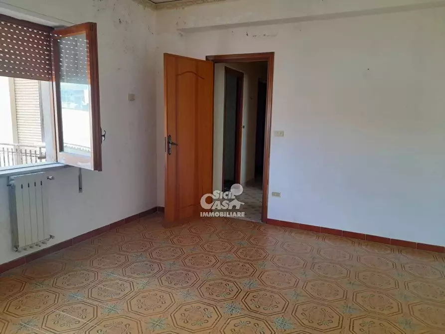 Immagine 10 di Casa trifamiliare in vendita  a Marsala