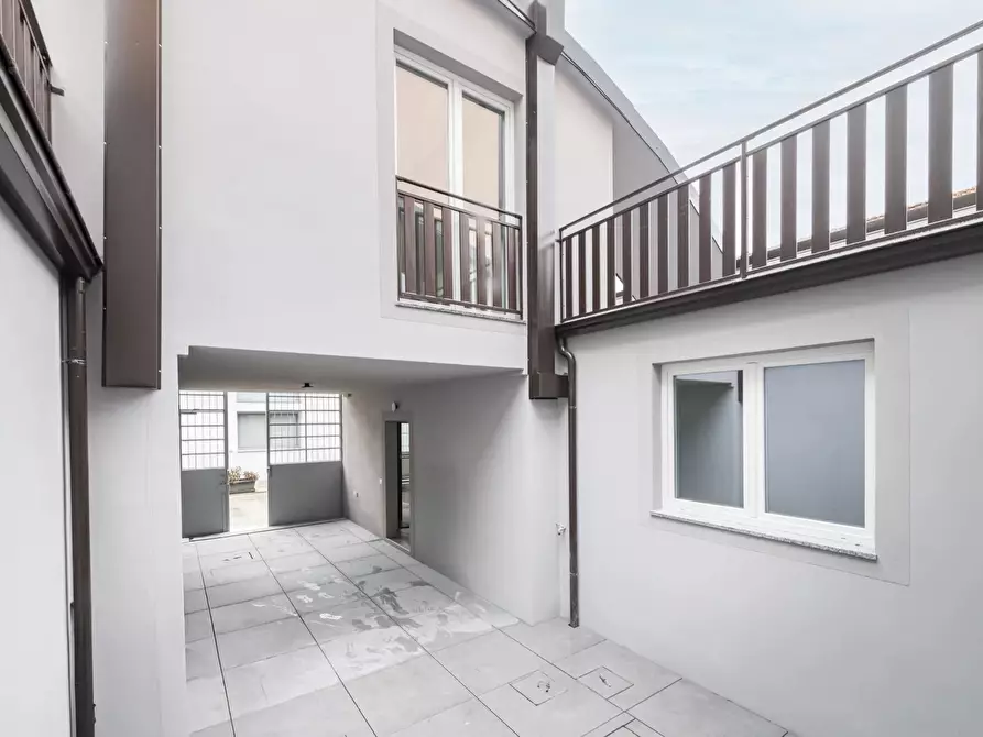 Immagine 34 di Casa trifamiliare in affitto  in Via Francesco de Sanctis, 56 a Milano