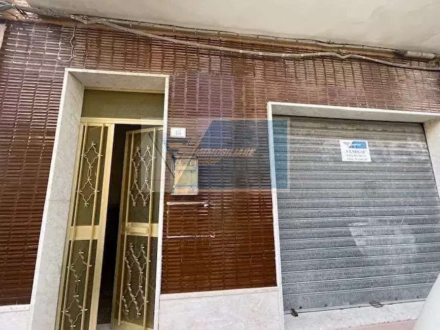 Immagine 41 di Monolocale in vendita  in Via Burgo a Siracusa