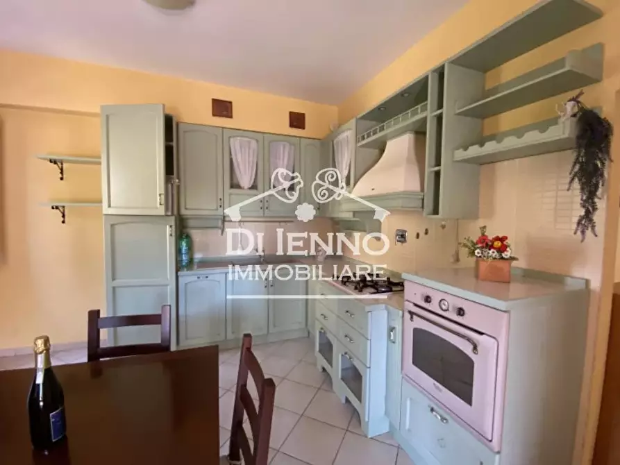 Immagine 1 di Casa trifamiliare in vendita  a Roma