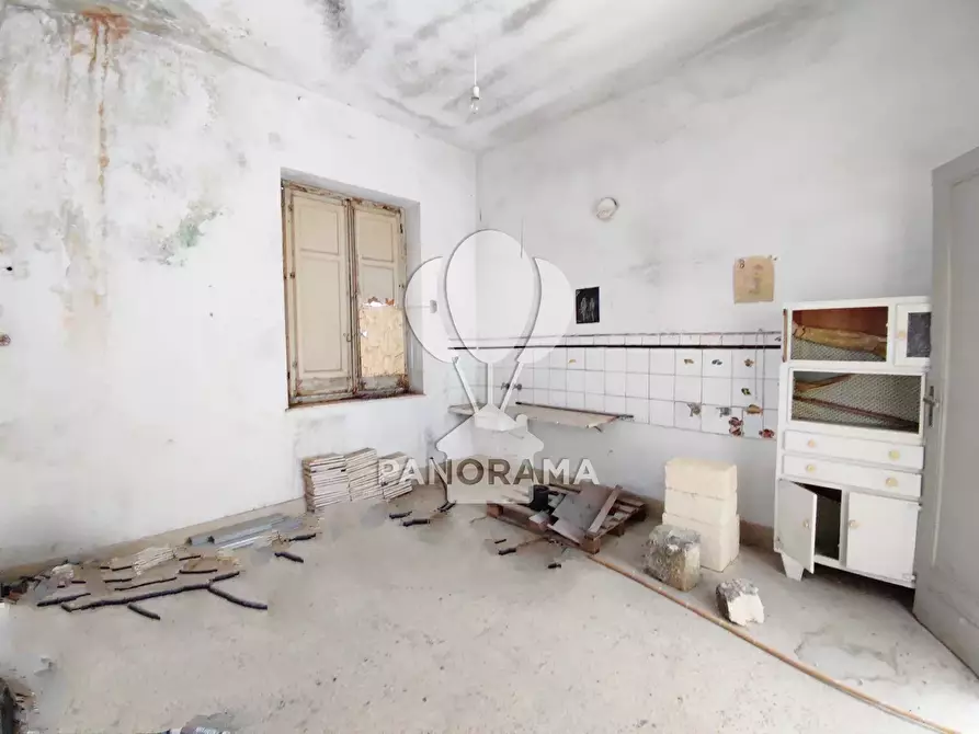 Immagine 7 di Casa trifamiliare in vendita  in Corso dei mille 68 a Alcamo