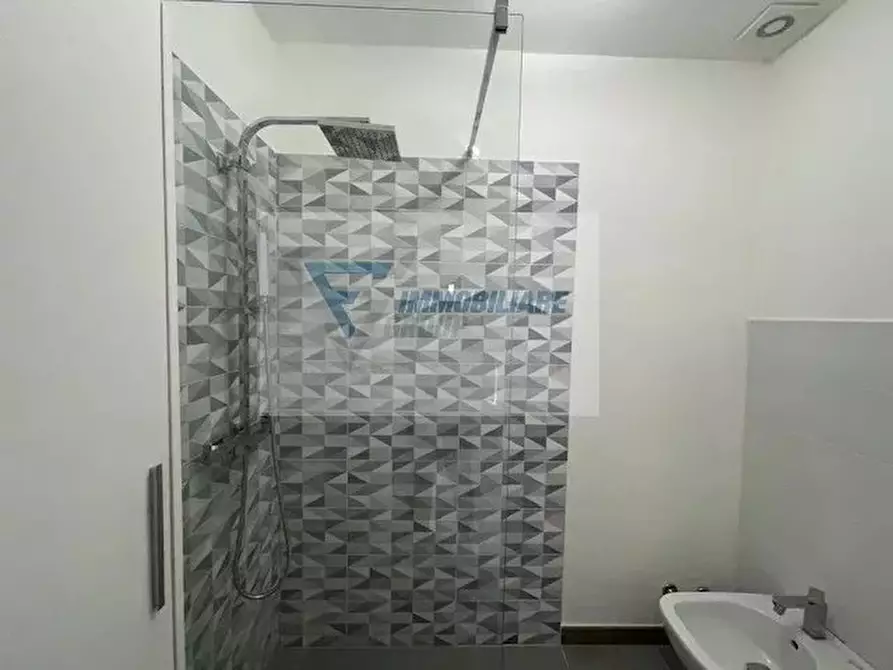 Immagine 14 di Monolocale in affitto  in Via Leone a Siracusa