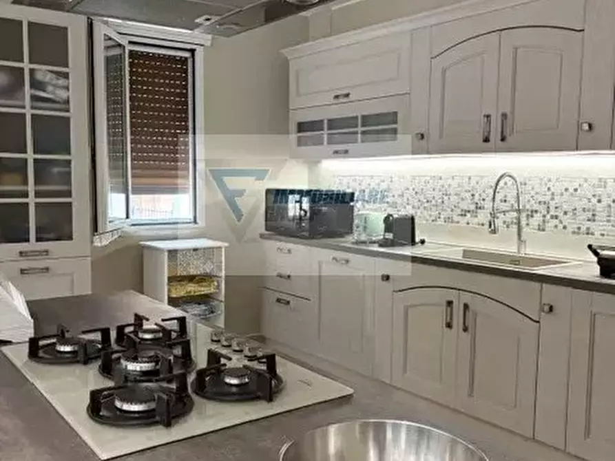 Immagine 26 di Casa trifamiliare in vendita  in Via San Giovanni a Buccheri