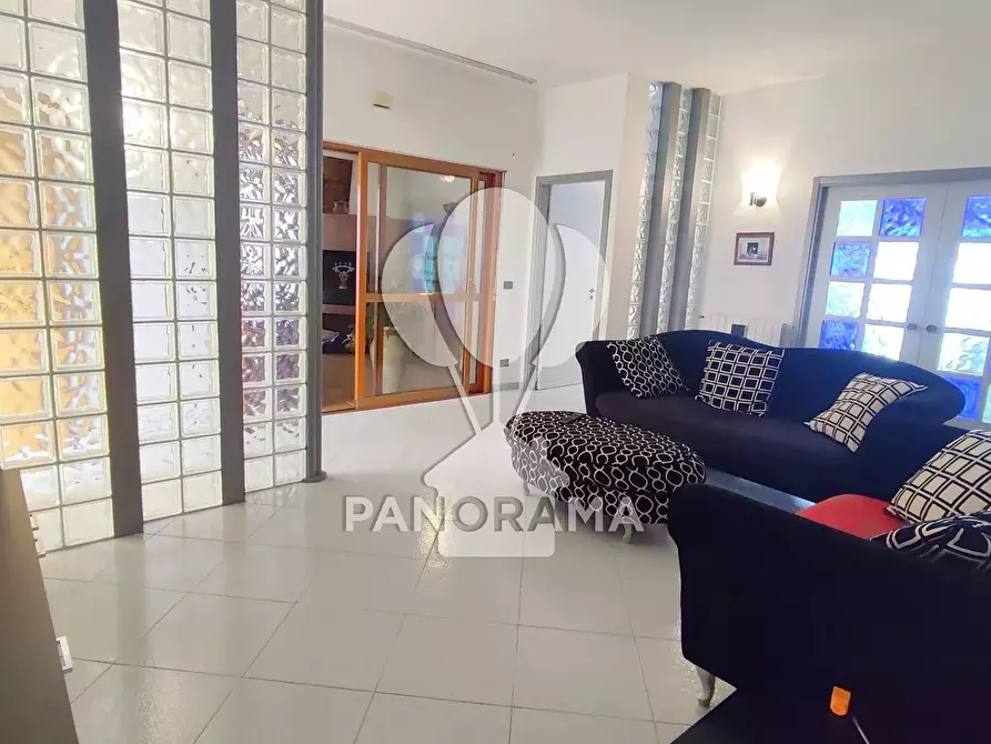 Immagine 44 di Casa trifamiliare in vendita  in Via Florio a Alcamo