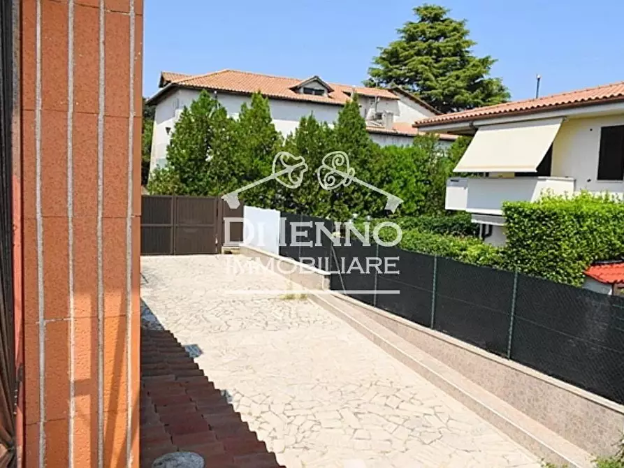 Immagine 49 di Casa trifamiliare in vendita  a Rignano Flaminio