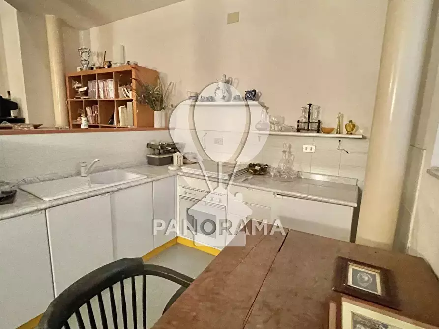 Immagine 11 di Casa trifamiliare in vendita  in via XI Febbraio a Alcamo