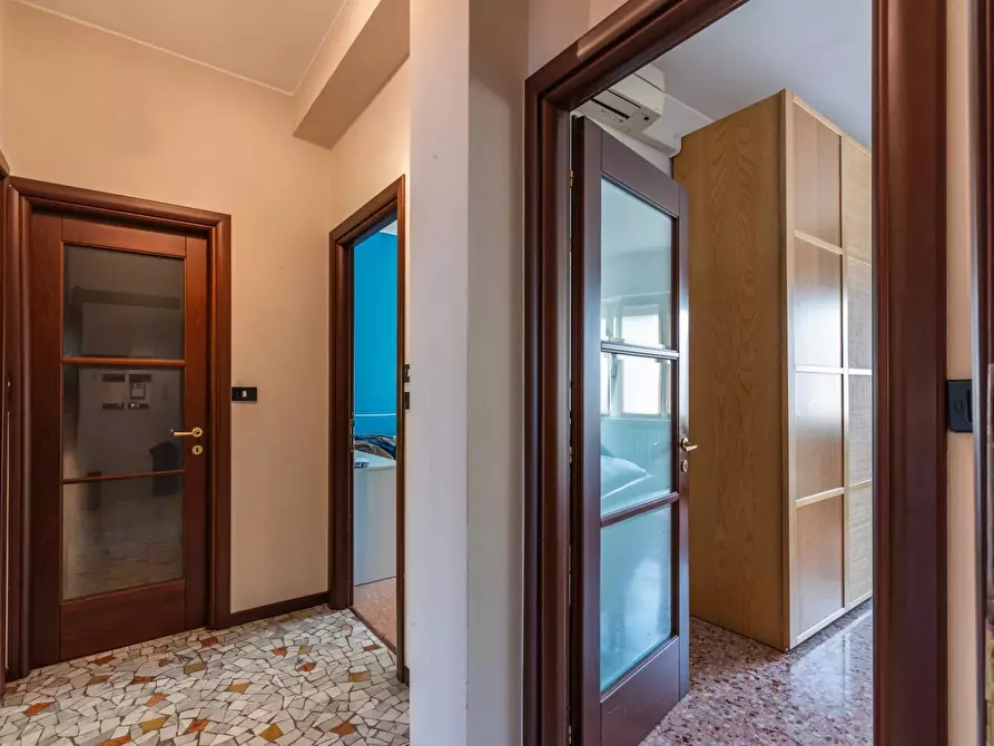 Immagine 9 di Casa trifamiliare in vendita  a Milano