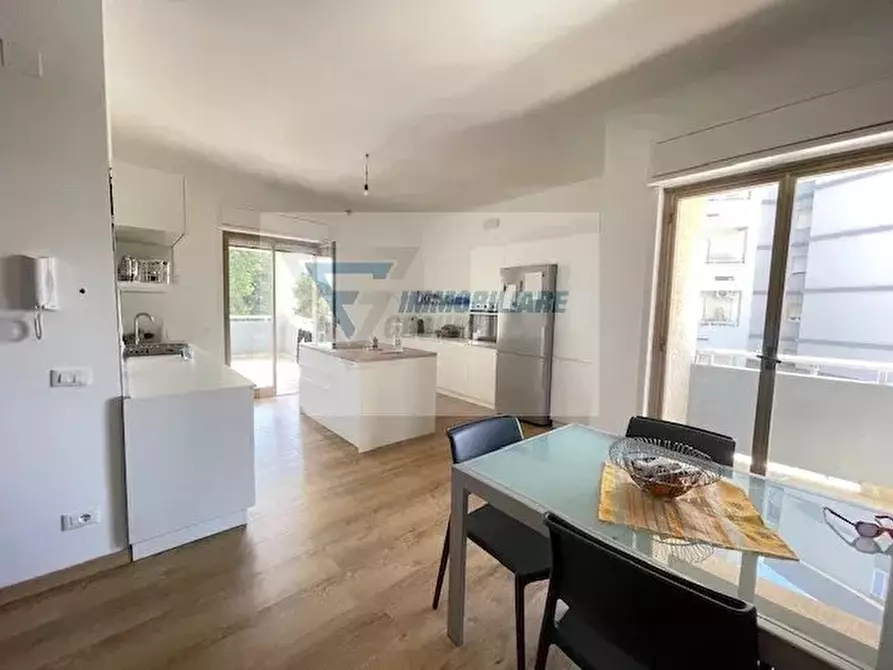 Immagine 1 di Casa trifamiliare in vendita  in Viale Vittorio Veneto a Floridia