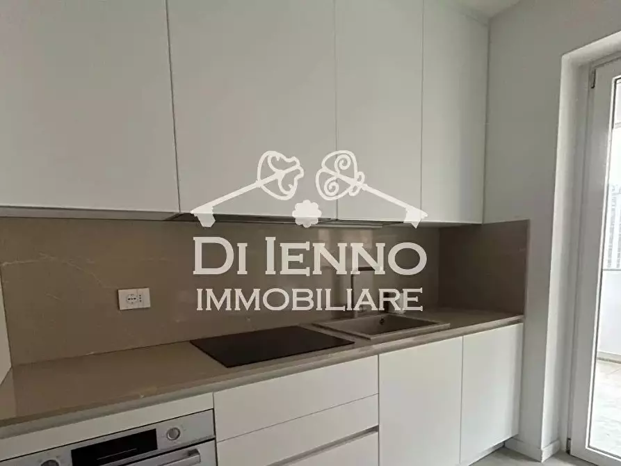 Immagine 10 di Casa trifamiliare in affitto  in Via Vitaliano Brancati a Roma