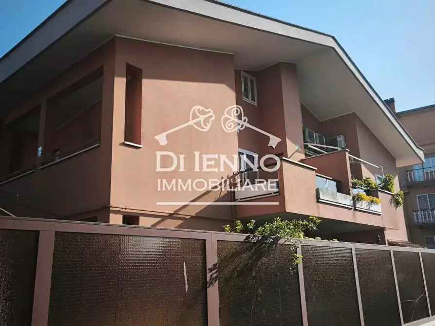 Immagine 5 di Casa trifamiliare in vendita  in Via della Palmarola a Roma