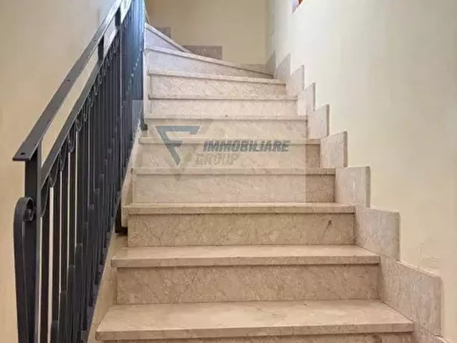 Immagine 9 di Casa trifamiliare in vendita  in Via Brancati a Buccheri