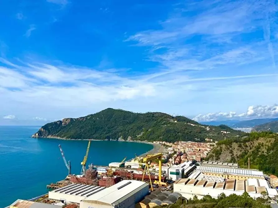 Immagine 1 di Attico in vendita  in Riva Trigoso a Sestri Levante