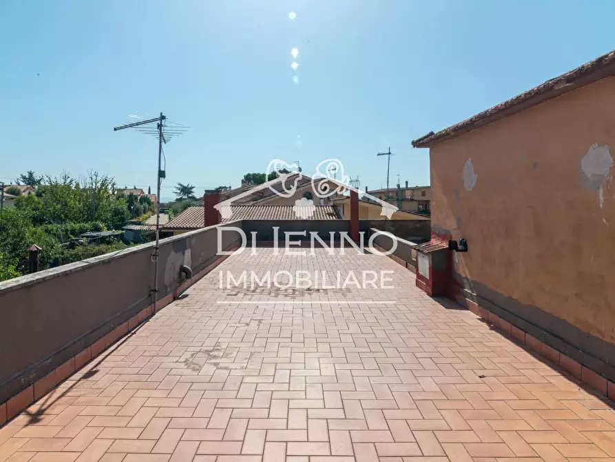 Immagine 29 di Casa trifamiliare in vendita  in Via Siziano a Roma