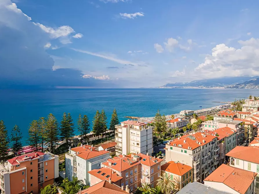 Immagine 3 di Attico in vendita  a Bordighera