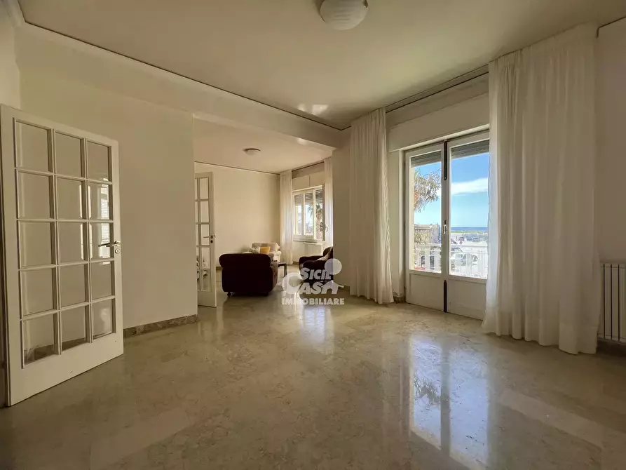 Immagine 1 di Casa trifamiliare in vendita  a Marsala