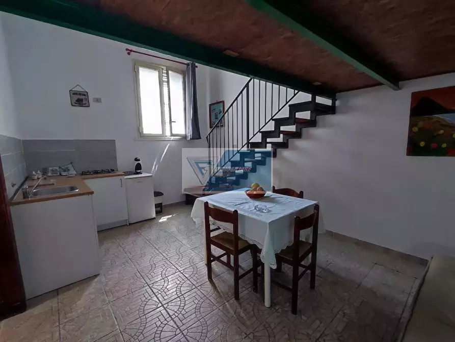 Immagine 2 di Casa trifamiliare in vendita  a Noto