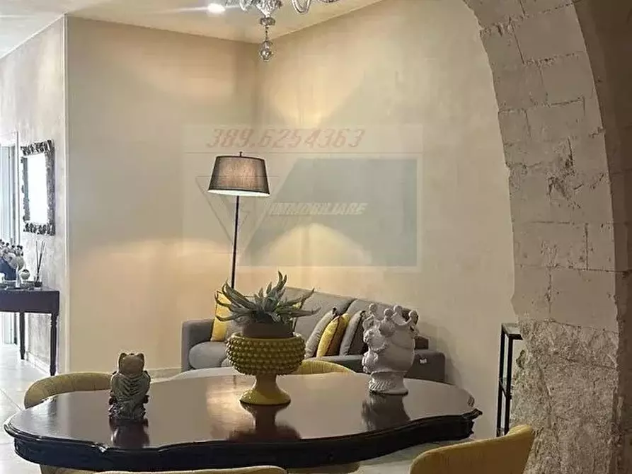 Immagine 3 di Casa trifamiliare in vendita  in Ronco primo a via Resalibera a Siracusa