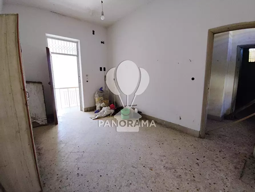 Immagine 6 di Casa trifamiliare in vendita  in Corso dei mille 68 a Alcamo