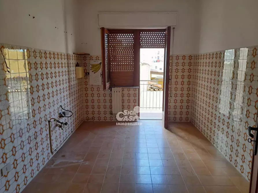 Immagine 2 di Casa trifamiliare in vendita  a Marsala