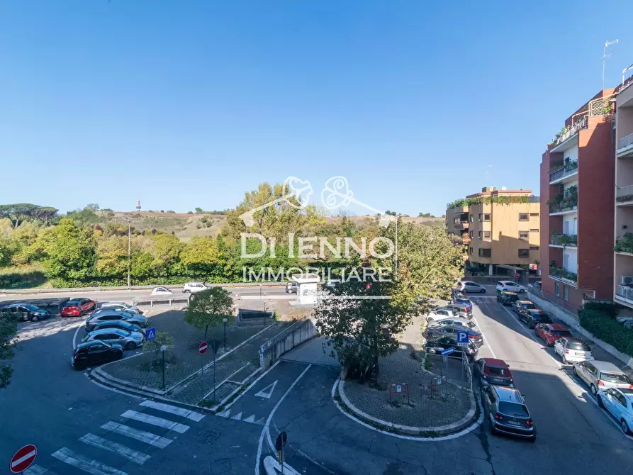 Immagine 25 di Casa trifamiliare in vendita  a Roma