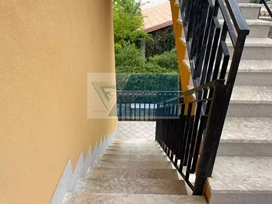 Immagine 9 di Casa trifamiliare in vendita  in Via Brancati a Buccheri