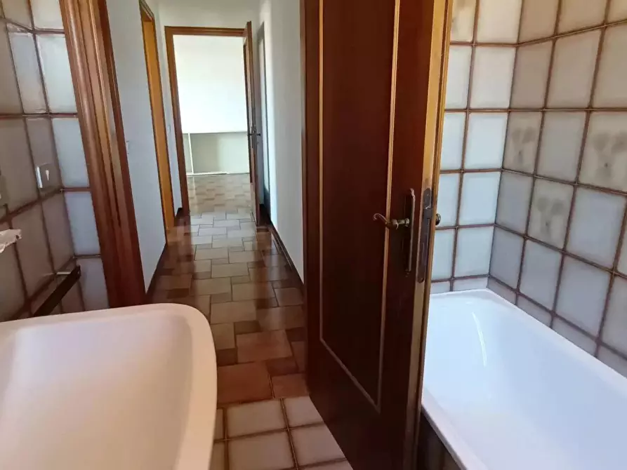 Immagine 14 di Casa trifamiliare in vendita  a Conegliano