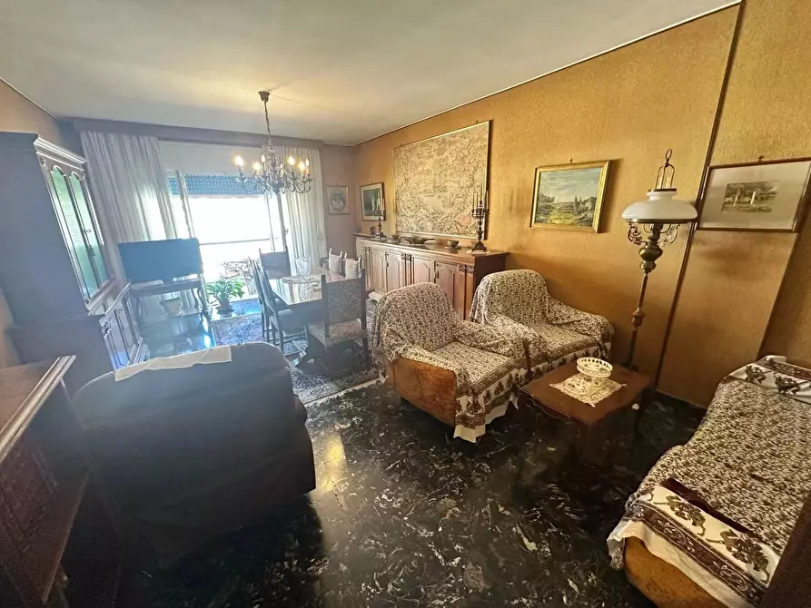 Immagine 3 di Casa trifamiliare in affitto  in Via Ruffini, 11 a Ventimiglia