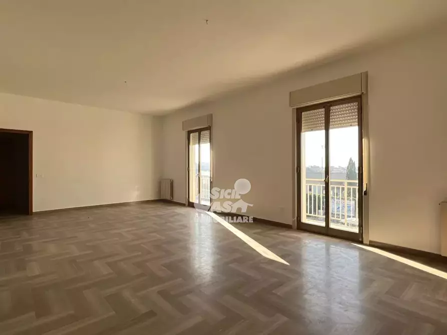 Immagine 25 di Casa trifamiliare in affitto  a Marsala