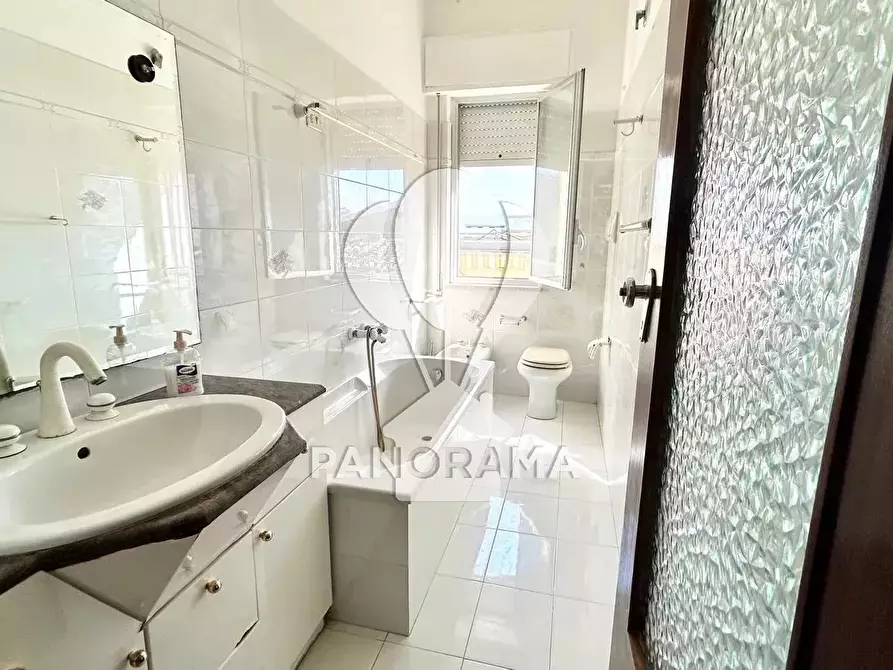 Immagine 5 di Casa trifamiliare in vendita  in Via Francesco Laurana a Alcamo