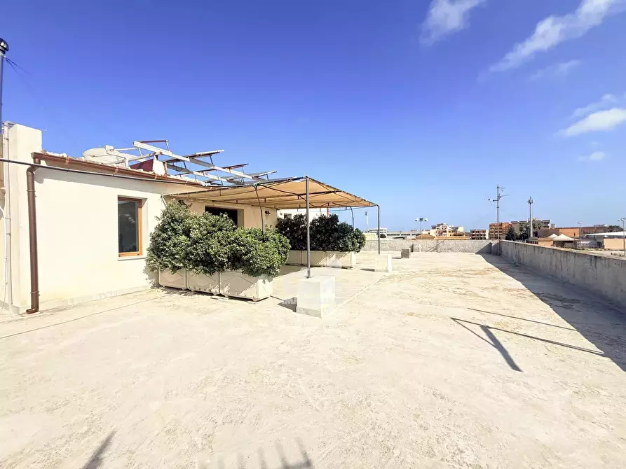 Immagine 16 di Casa trifamiliare in vendita  a Marsala