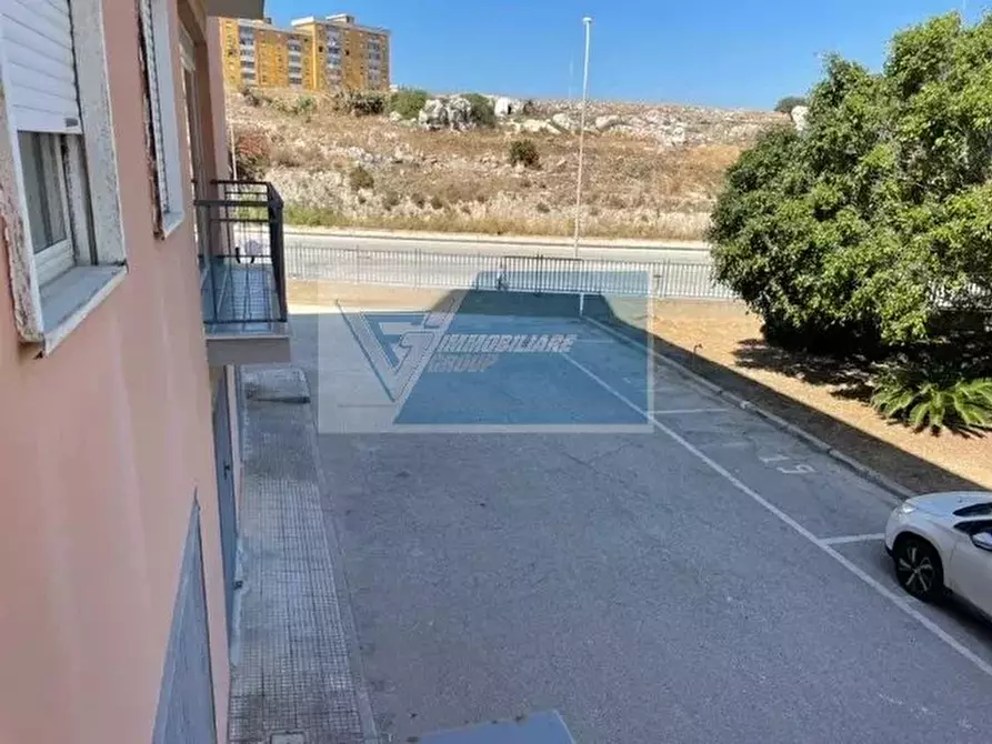 Immagine 12 di Casa trifamiliare in vendita  in Via Luigi Cassia a Siracusa