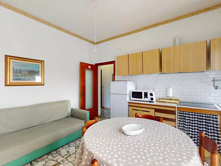 Immagine 5 di Casa trifamiliare in vendita  in Via Ponti 3. a Borghetto Santo Spirito