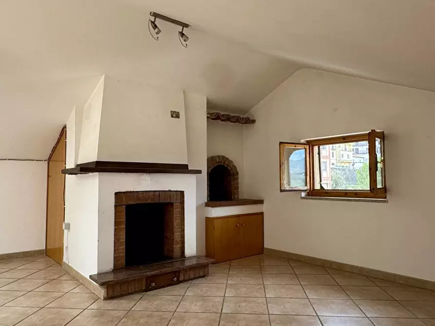 Immagine 27 di Casa trifamiliare in vendita  in Via Vincenzo Gallo, 68 a Rogliano