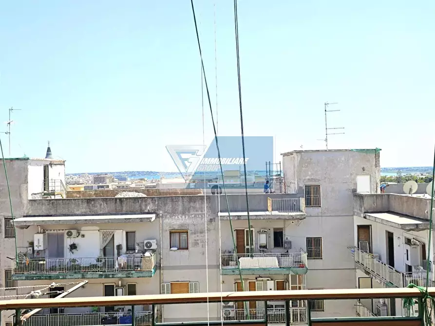 Immagine 5 di Casa trifamiliare in vendita  in Viale Teracati, 110 a Siracusa