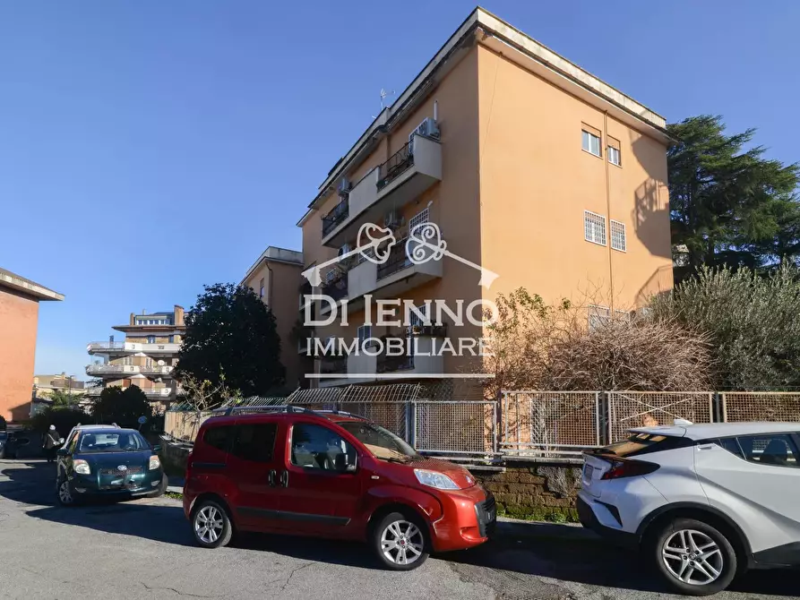 Immagine 24 di Casa trifamiliare in vendita  a Roma