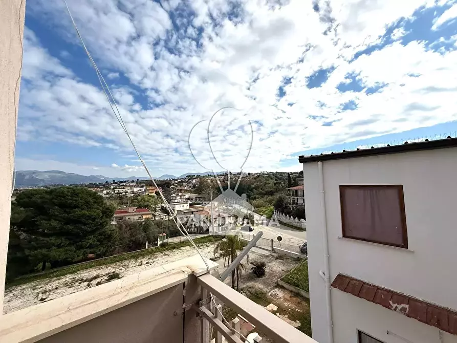 Immagine 18 di Casa trifamiliare in vendita  in Via Portella della Ginestra a Balestrate