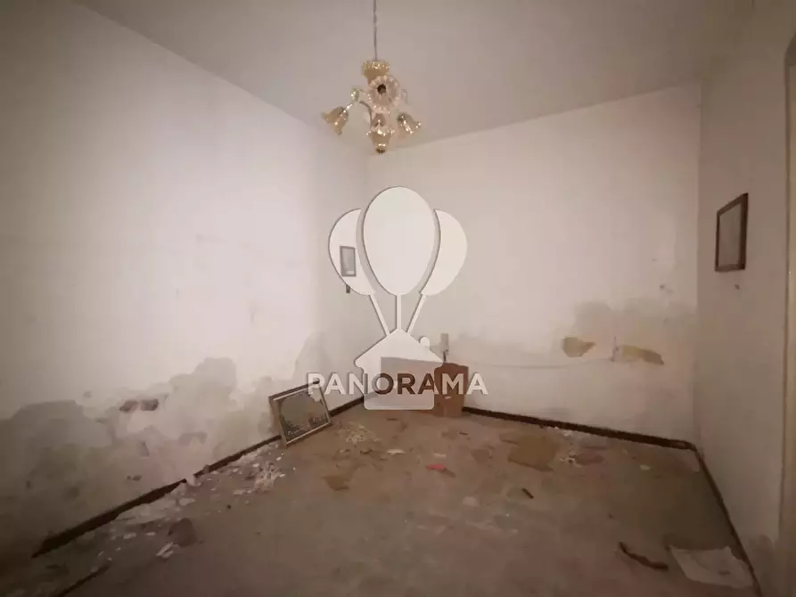 Immagine 7 di Casa trifamiliare in vendita  in Via Ruggero Settimo a Partinico