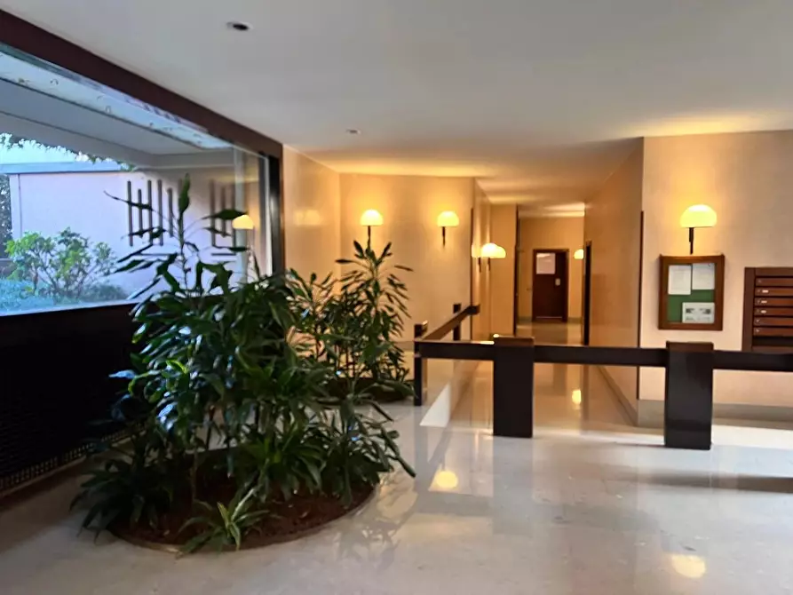 Immagine 7 di Casa trifamiliare in affitto  in Via Monte Rosa, 17 a Milano