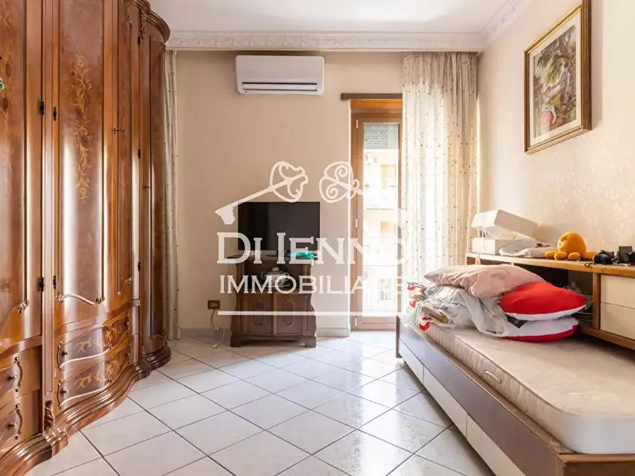 Immagine 17 di Casa trifamiliare in vendita  in Via Cairano a Roma