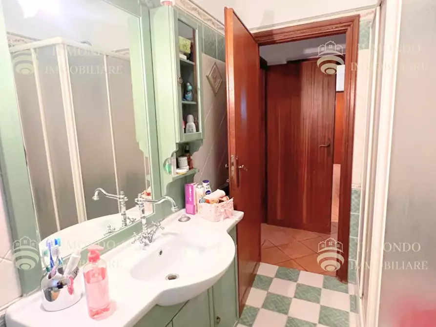 Immagine 25 di Casa trifamiliare in vendita  a Palombara Sabina